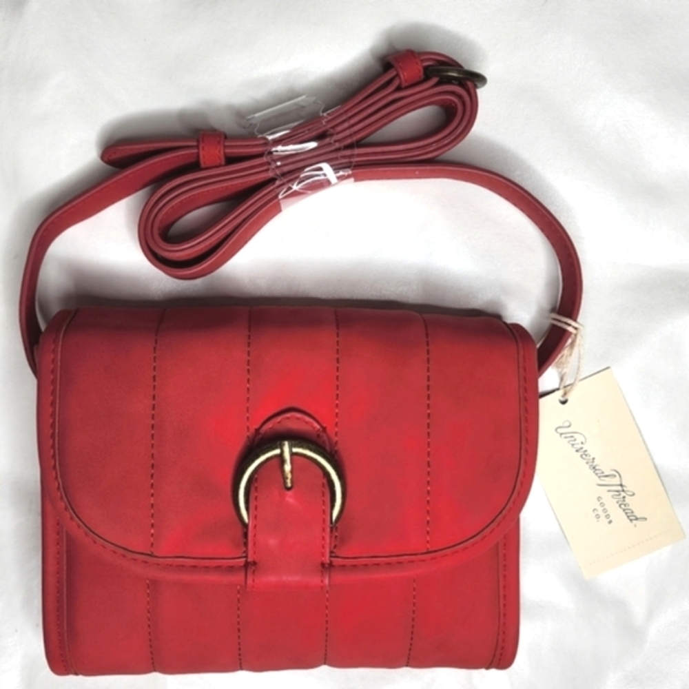 Universal Thread Crossbody Red Quilted Purse Small Handbag Buckle Flap NWT